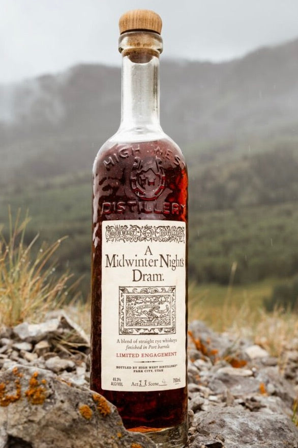 Discover A Midwinter Nights Dram Whiskey： A Winter-Perfect Rye with Deep, Fruity Notes