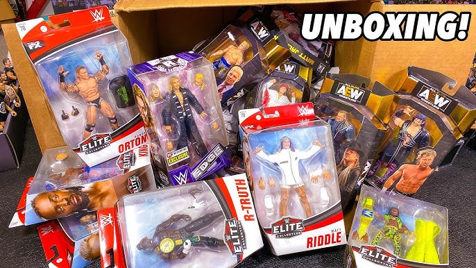 Unboxing WWE Elite 1: Whats in the Package