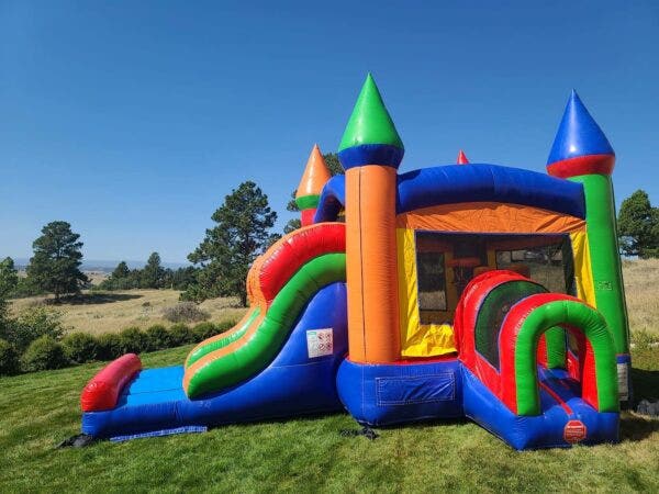 Choosing the Right Bounce House for Sports: A Buyers Guide